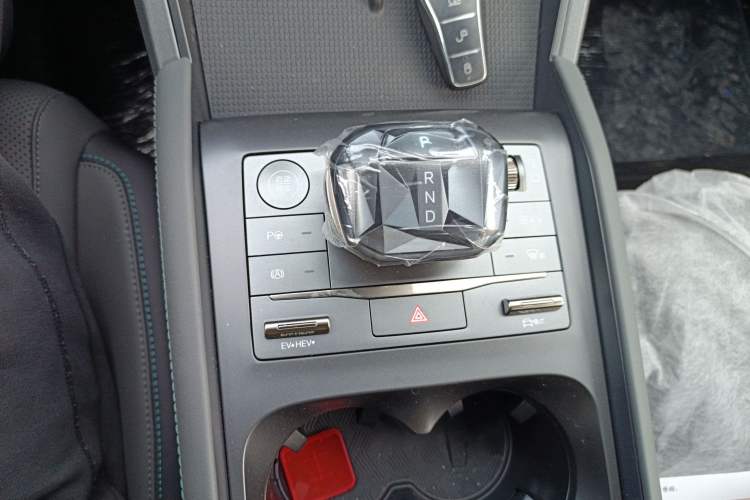 Used BYD Qin L 2025 DM-i Smart Drive 80KM Leading Model
