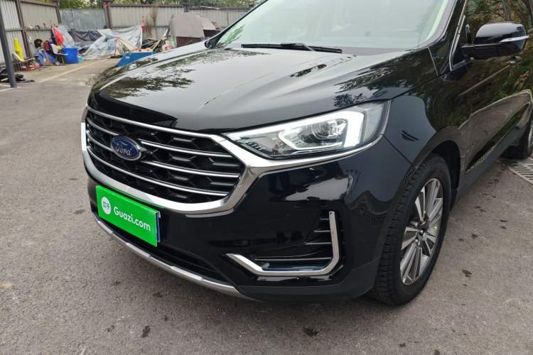 Used Ford Edge 2022 PLUS EcoBoost 245 Four-Wheel Drive Platinum Edition 7-Seater

