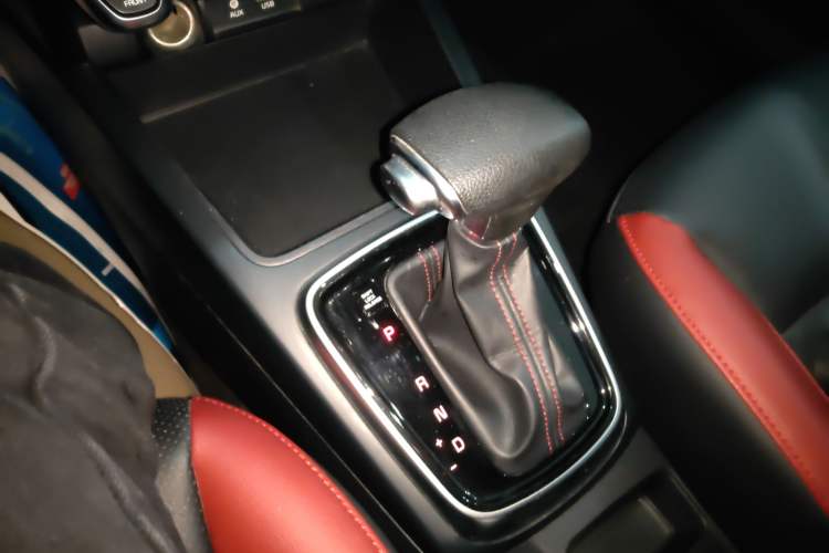 Used Kia KX Cross 2017 1.4L AT GLS
