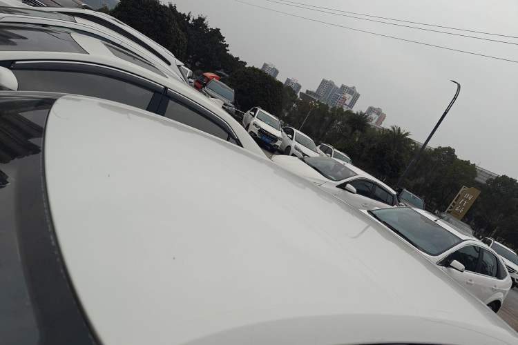 Used Volkswagen Lavida 2013 Revised Classic 1.6L Automatic Fashion Edition
