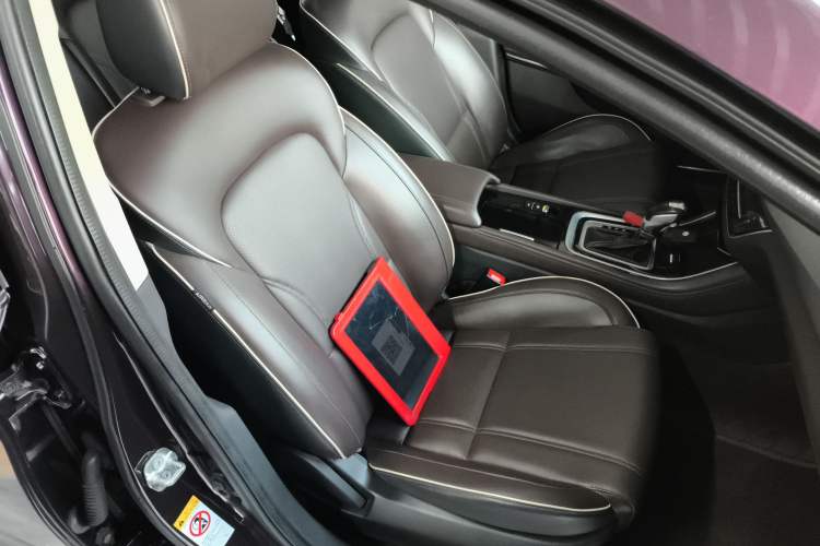 Used Changan Raeton CC 2018 1.5T Automatic Zhiya Model China V Standard
