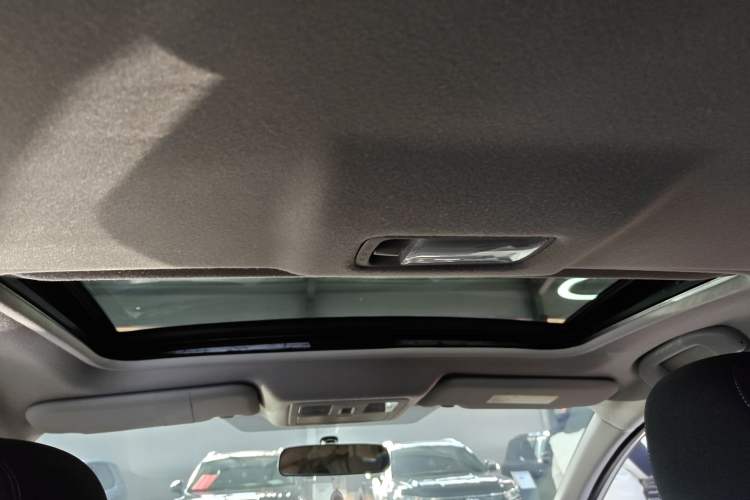 Used Nissan Tiida 2020 1.6L CVT Cool Edition
