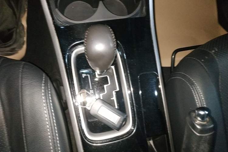 Used Mitsubishi Outlander 2018 2.0L Two-Wheel Drive Glory Edition 5 Seats
