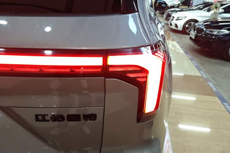 Used Ford Equator New Energy 2025 Luxury Plus Version
