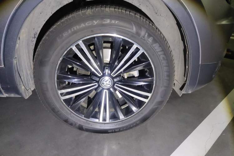 Used Volkswagen Tiguan L 2017 330TSI Automatic Two-Wheel Drive Flagship Edition
