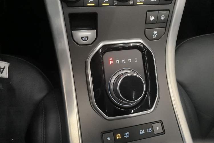 Used Land Rover Range Rover Evoque 2018 240 PS SE Smart Brilliance Edition
