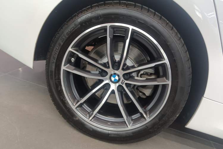 Used BMW 5 Series 2022 Second Facelift 525Li M Sport Package
