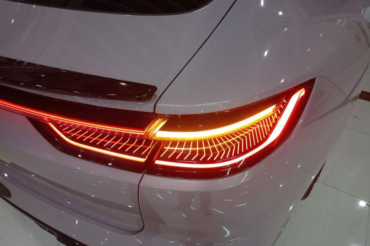 Used  E8 2024 550 km Range Rear-Drive Dragon Edition