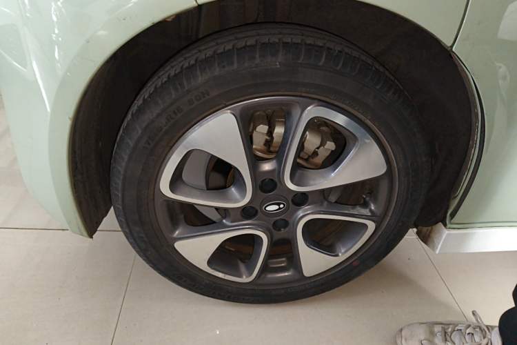 Used ORA White Cat 2022 Xiaoyue Mao Edition 360 km Luxury Model Lithium NMC
