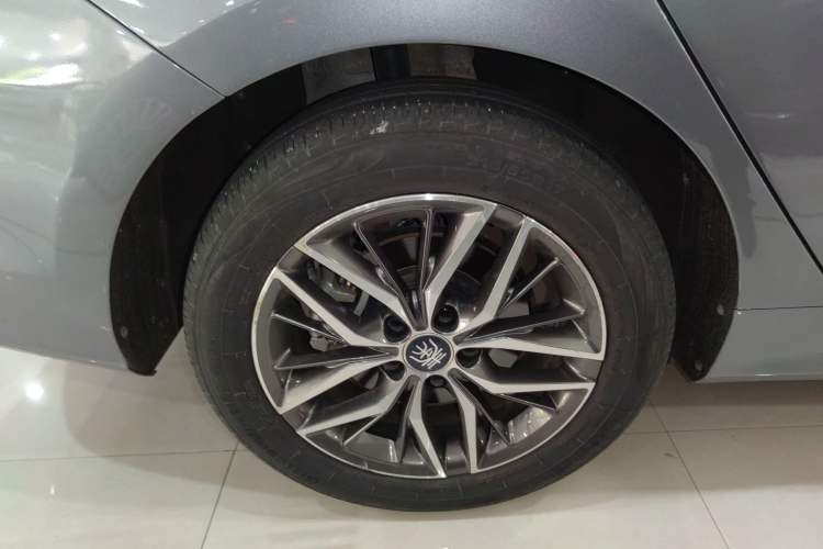 Used BYD Qin PLUS 2021 EV 400KM Luxury Model
