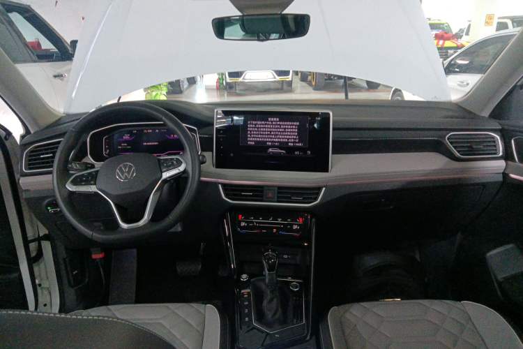 Used Volkswagen Tayron 2023 330TSI Two-Wheel-Drive Luxury Plus Advanced Version
