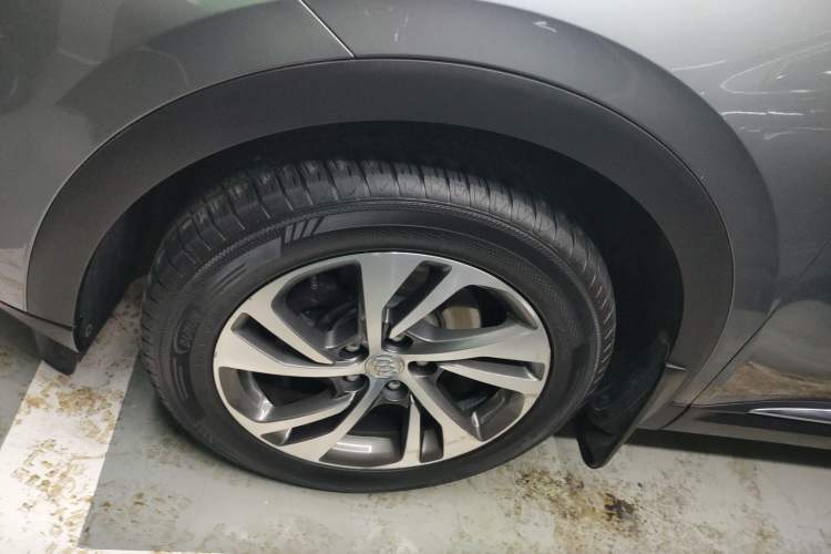 Used Buick Envision 2020 Encore S 652T Two-Wheel Drive Luxury Model
