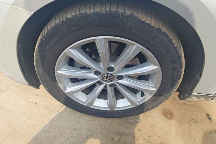 Used Volkswagen Magotan 2017 330TSI DSG Leading Model
