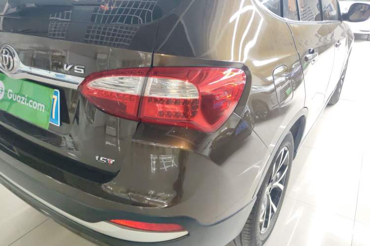 Used Brilliance V5 2016 1.5T Automatic Two-Wheel Drive Smart Version
