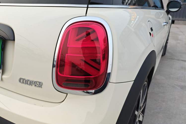 Used  MINI 2023 1.5T COOPER Artist