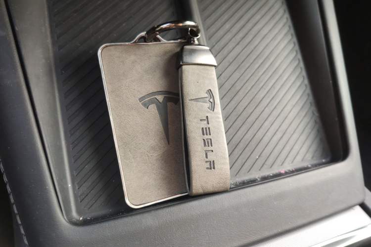 Used Tesla Model 3 2023 Rear-Wheel-Drive Version
