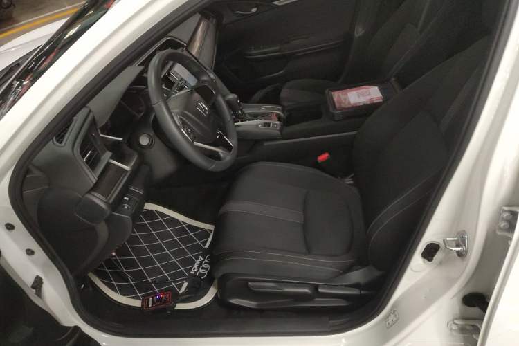 Used Honda Civic 2021 HATCHBACK 220TURBO CVT New Trendsetter
