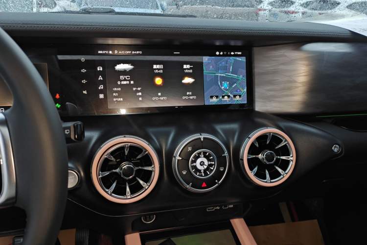 Used Tank 300 2021 City Edition 2.0T—Truly Stylish
