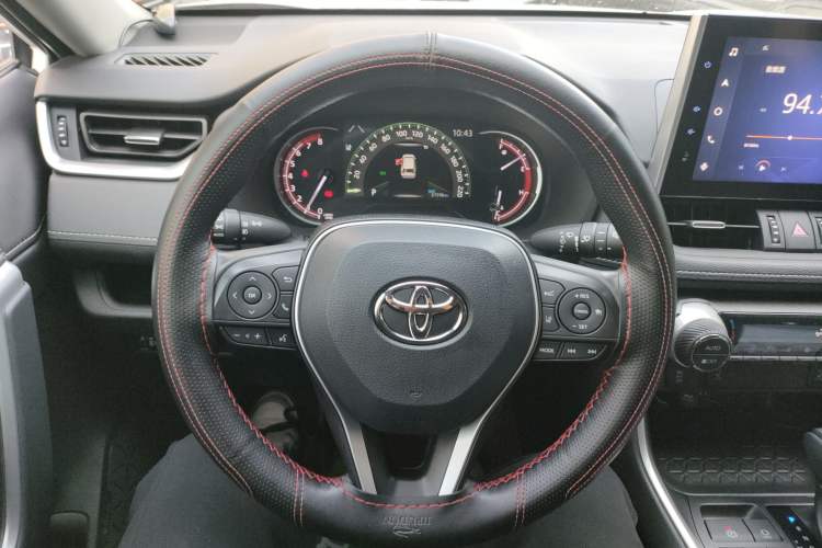 Used Toyota RAV4 2021 2.0L CVT Two-Wheel Drive Fashion PLUS Edition