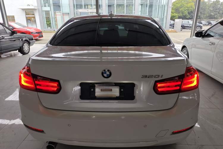 Used BMW 3 Series 2014 320i Sport Edition
