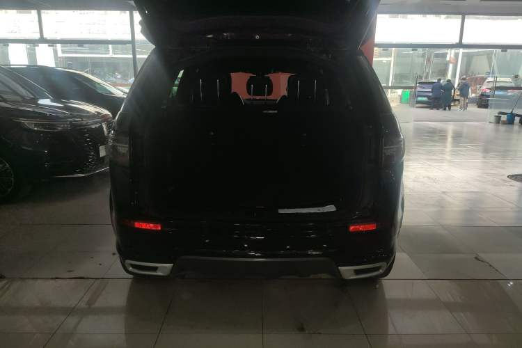 Used Land Rover Discovery Sport 2020 249 PS R-Dynamic Performance Edition
