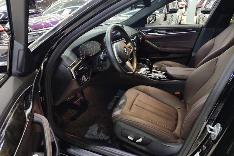 Used BMW 5 Series 2019 525Li M Sport Package
