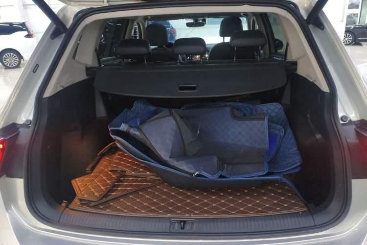 Used Volkswagen Tiguan L 2021 330TSI Automatic Two-Wheel Drive R-Line Enhanced Edition