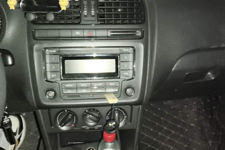 Used Volkswagen Polo 2014 1.4L Manual Fashion Edition