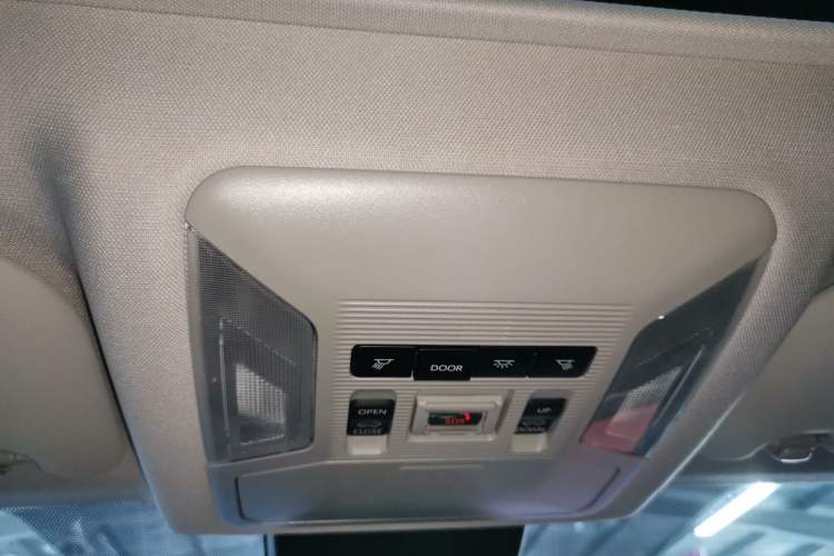 Used Toyota Wildlander 2022 2.0L CVT 4x4 Luxury PLUS Edition
