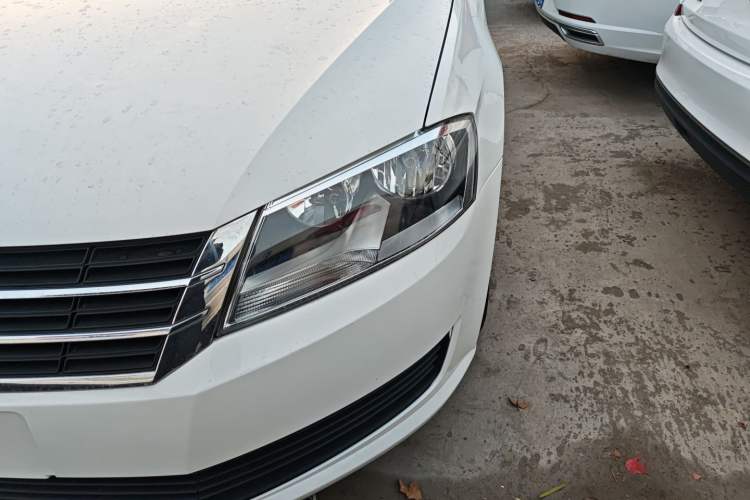 Used Volkswagen Lavida 2013 Revised Classic 1.6L Automatic Fashion Edition