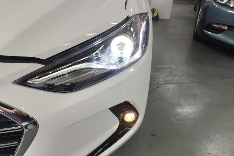 Used Hyundai Elantra 2019 1.4T Dual-Clutch Xuan Dong · Dynamic Model
