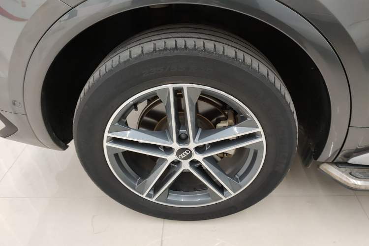 Used Audi Q5L Sportback 2021 40 TFSI Fashion Model
