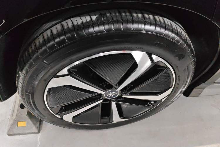 Used BYD Song L EV 2025 Intelligent Driving Version 662 km LiDAR Excellence Edition