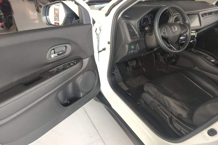 Used Honda Vezel 2020 220 TURBO CVT Elite Edition
