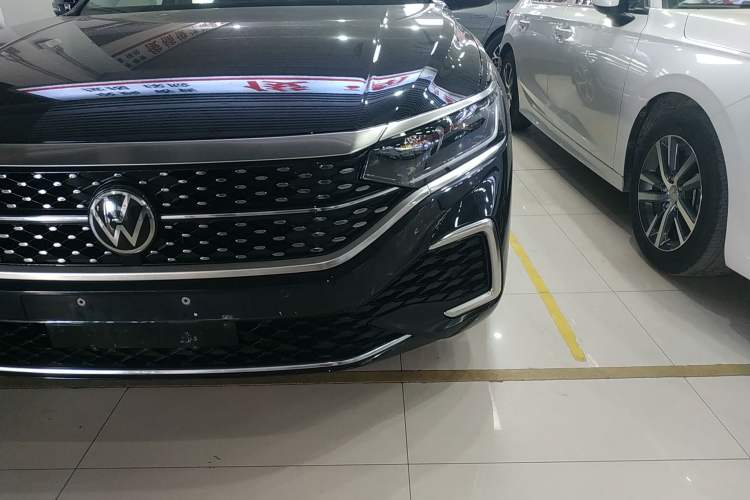 Used Volkswagen Passat 2024 380TSI Starry Dragon Edition
