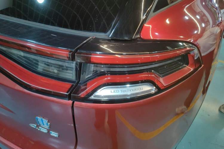 Used BYD Tang New Energy 2018 DM 2.0T All-Wheel Drive Smart Connect & Enjoyment Model 7 Seats China V Emission Standard
