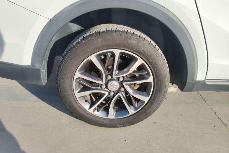 Used Baojun 730 2017 1.5T Manual Prestige Version 7 Seats