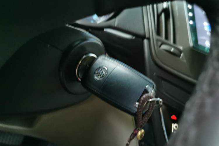 Used Buick Regal 2015 2.0L Leading Fashion Edition
