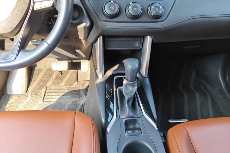 Used Toyota Corolla Cross 2023 2.0L Pioneer Edition
