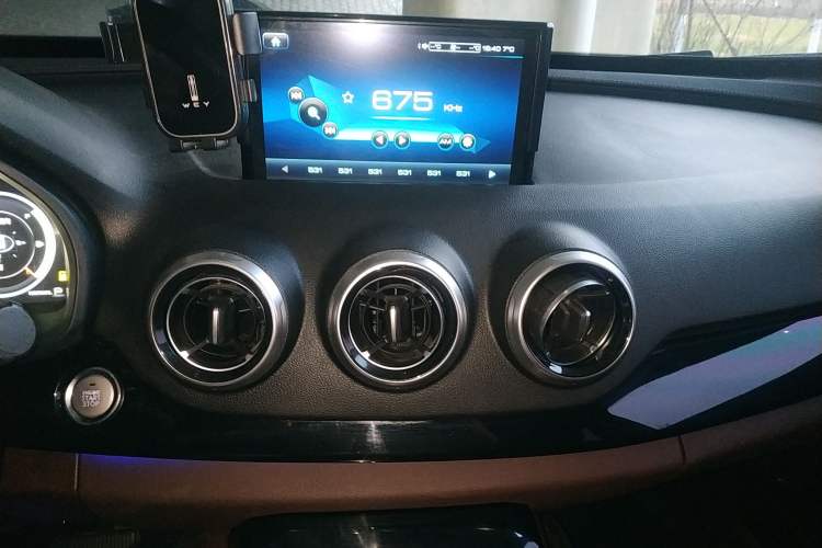 Used Wey VV7 2017 2.0T Ultra-Luxury Version
