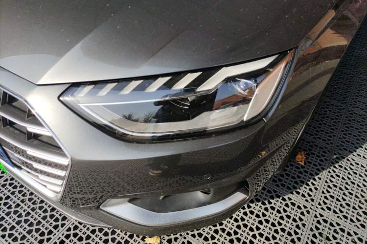 Used Audi A4L 2020 40 TFSI Fashionable and Elegant Model
