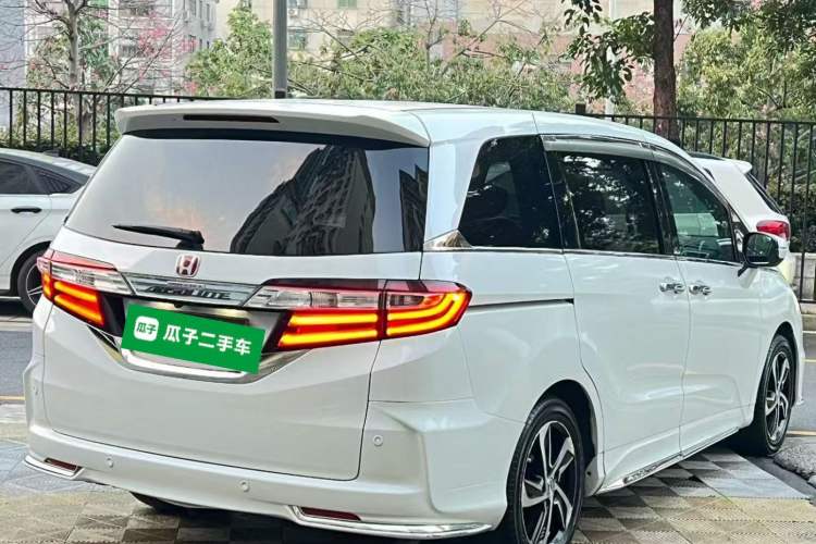 Used Honda Odyssey 2015 Updated Version 2.4L Smart Edition