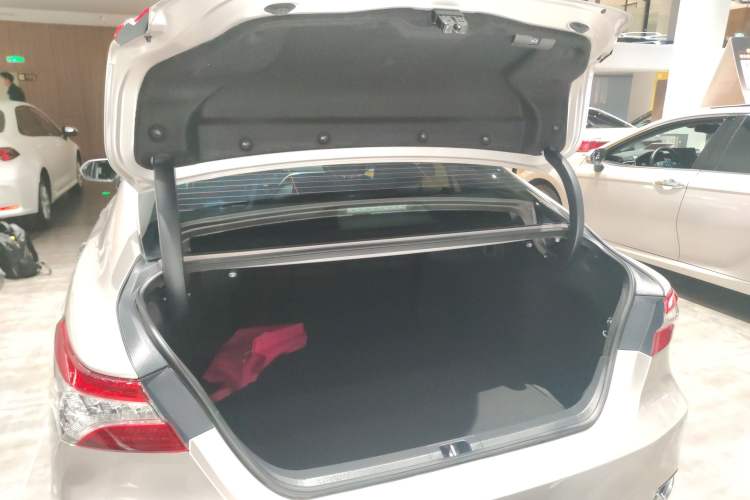 Used Toyota Camry 2023 2.5G Luxury Edition
