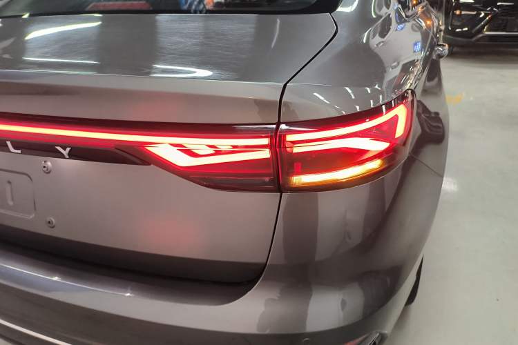 Used Geely Auto Emgrand 2022 4th Generation 1.5L CVT Luxury Model
