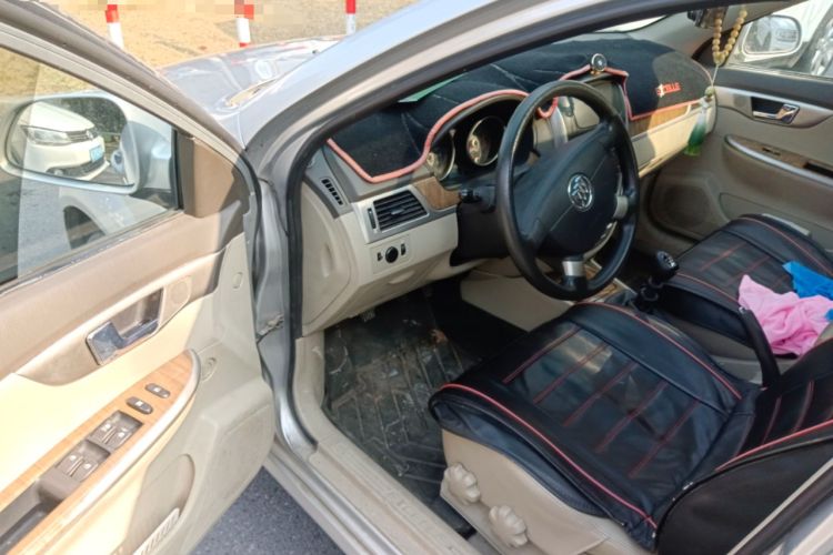 Used Buick Excelle 2015 1.5L Manual Classic Trim
