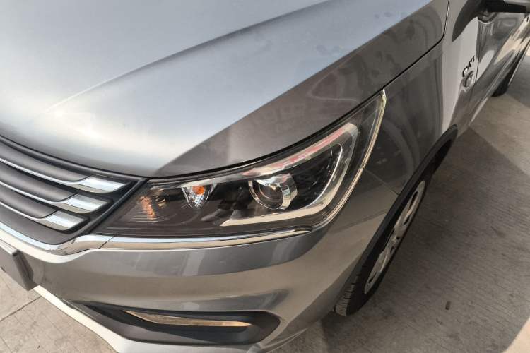 Used Baojun 310W 2017 1.5L Manual Comfort Version China VI Emission Standard
