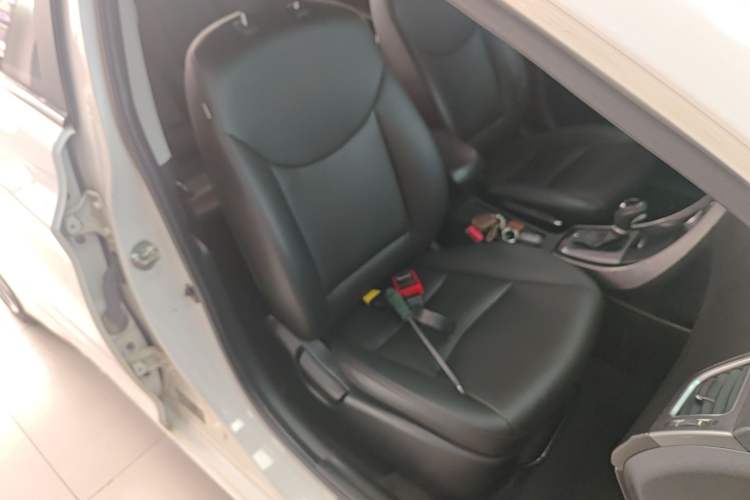 Used Hyundai Elantra 2015 1.6L Automatic Leading Model