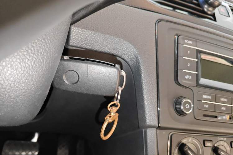 Used Volkswagen Santana 2016 1.6L Automatic Fashion Edition
