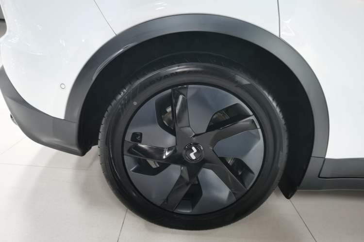 Used ONVO L60 2024 60 kWh Rear-Drive Version
