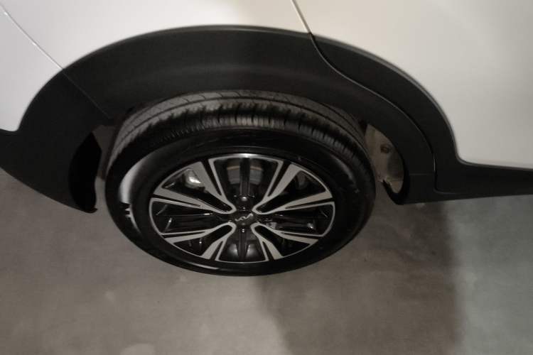 Used Kia kx1 Stonic 2021 1.4L CVT Sunroof Model
